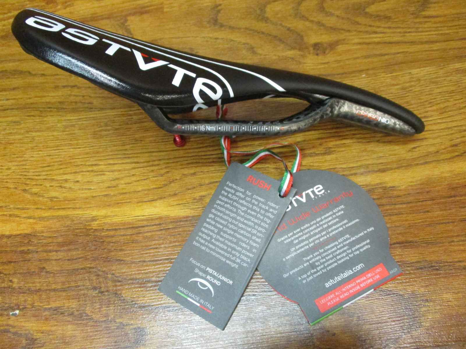 ASTUTE RUSH CARBONIO RAILED TRACK PISTA RACING SADDLE 125 X 250 ROUND