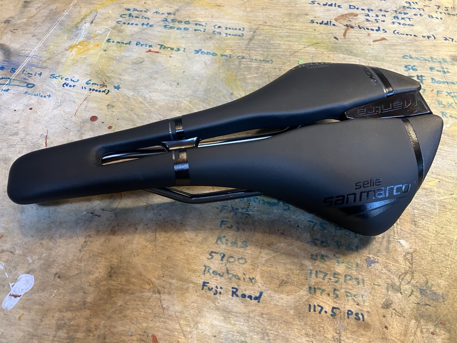Selle San Marco Mantra Racing Saddle Narrow 136 X 278mm Road Gravel 208g LIKENEW