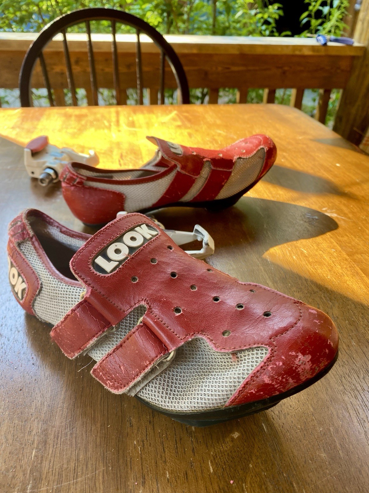 Vintage LOOK Clipless Road Bike Pedals and Cycling Shoes (women’s 8).