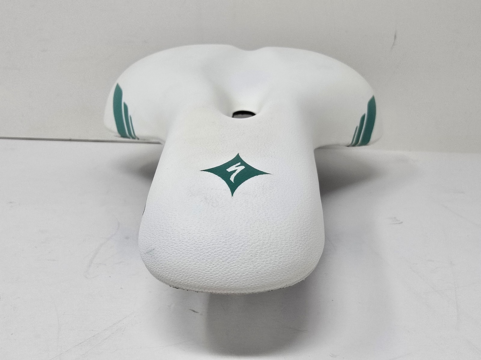 Specialized Riva Bike Saddle, White & Green, 155mm, Body Geometry