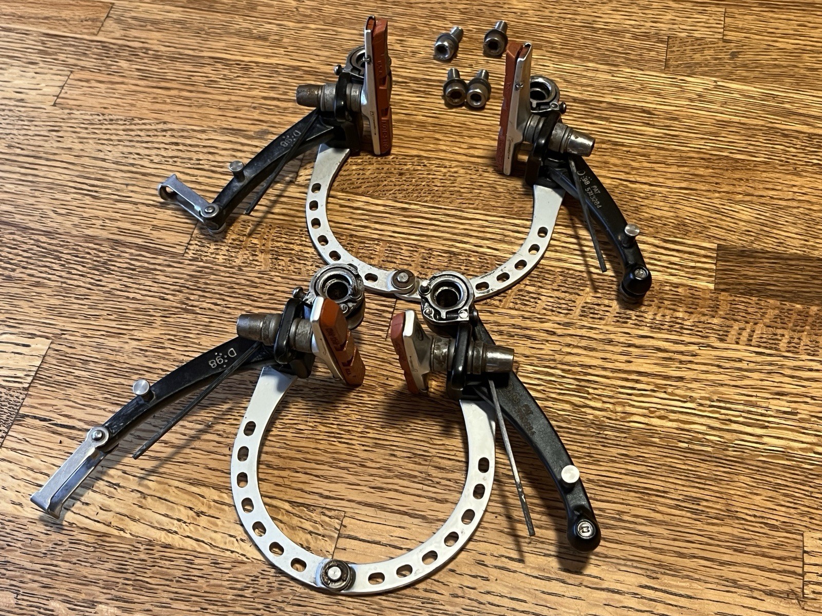 Vintage Avid Arch Rival 50 V-brake set, Front And Rear