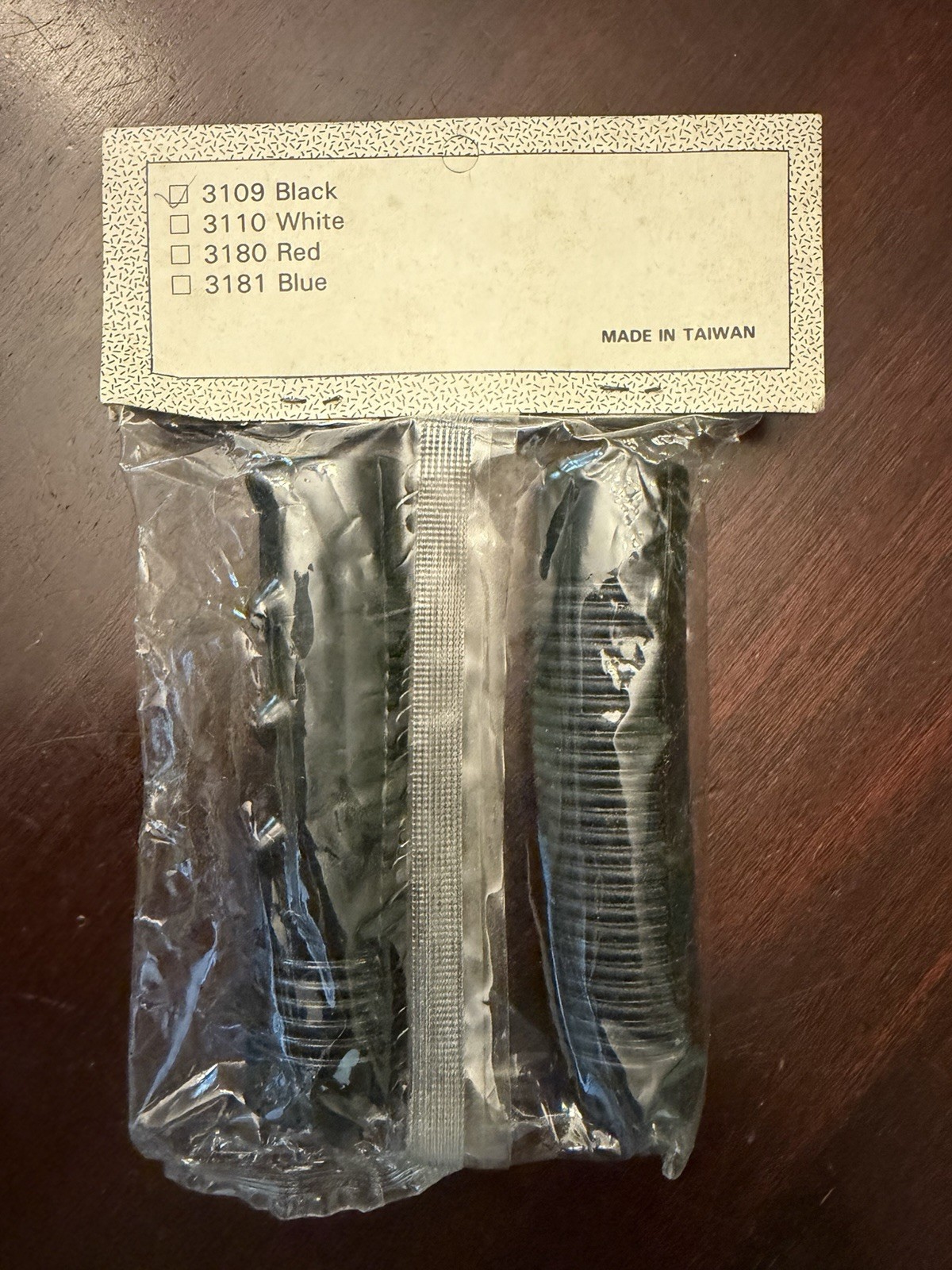 Vintage Bike Pyramid Handlebar Grips 7/8 For lightweight bikes. 3109 Black