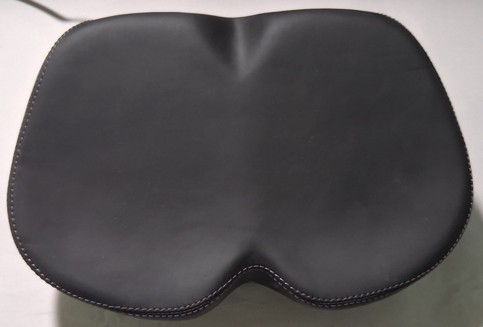 Schwinn Noseless Cruise Soft Foam 10-3/4″ Wide Comfort Bike Seat Bicycle Saddle