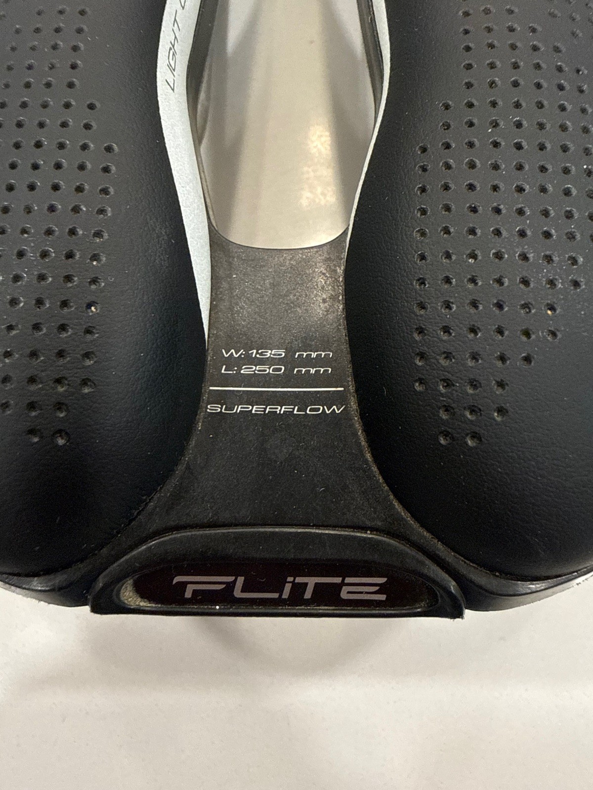 Selle Italia Flite Boost Endurance Ti316 135mm Superflow – excellent condition