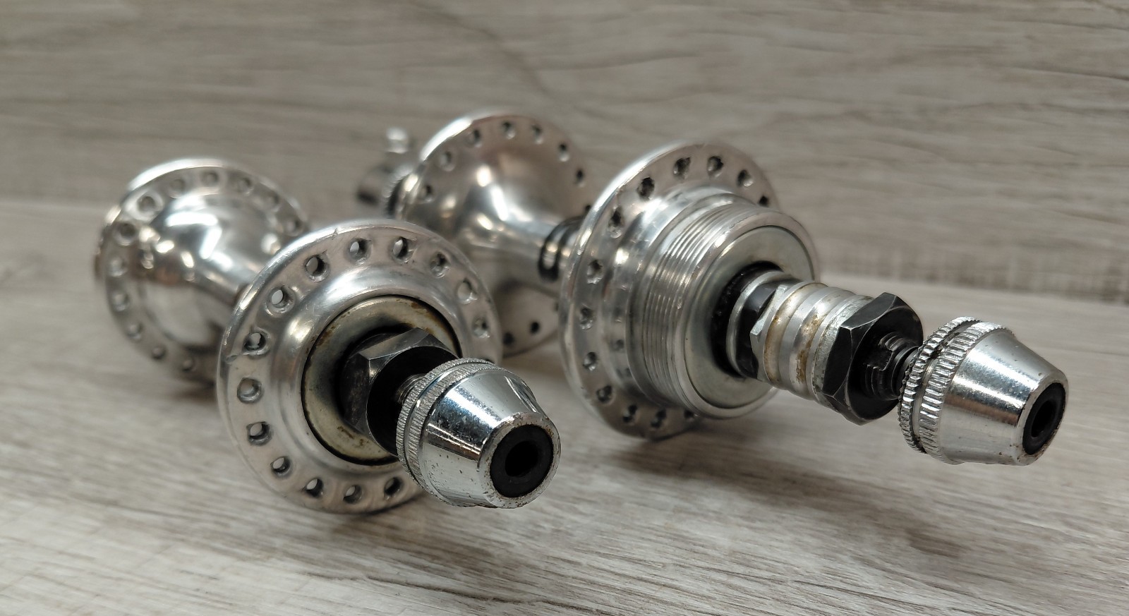 Vintage 70’s Shimano 600 Hub Set 36H 100/125 mm with Skewers