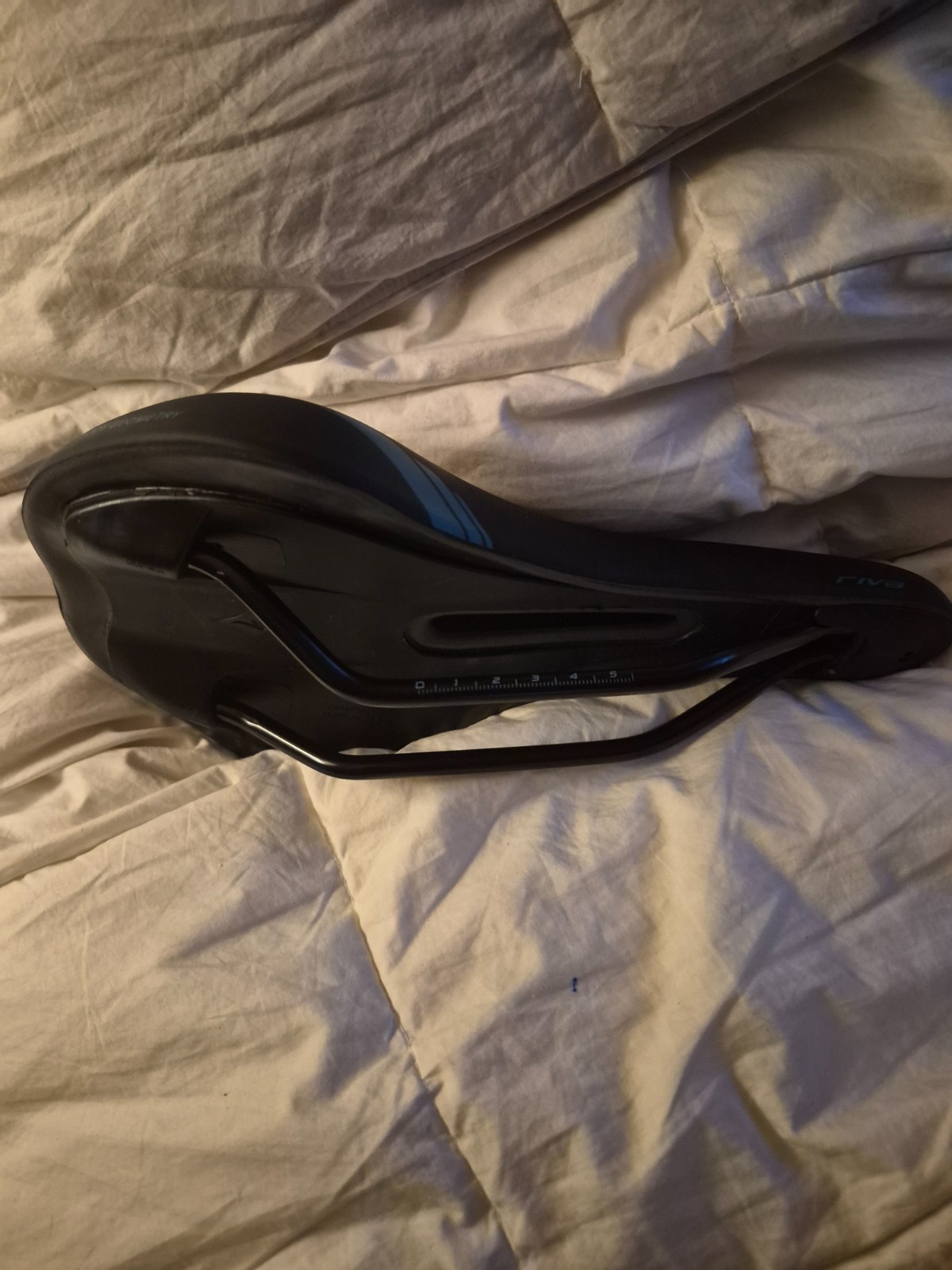 Specialized Riva Body Geometry Bicycle Saddle Seat Black 142mm 365g Womens Bike