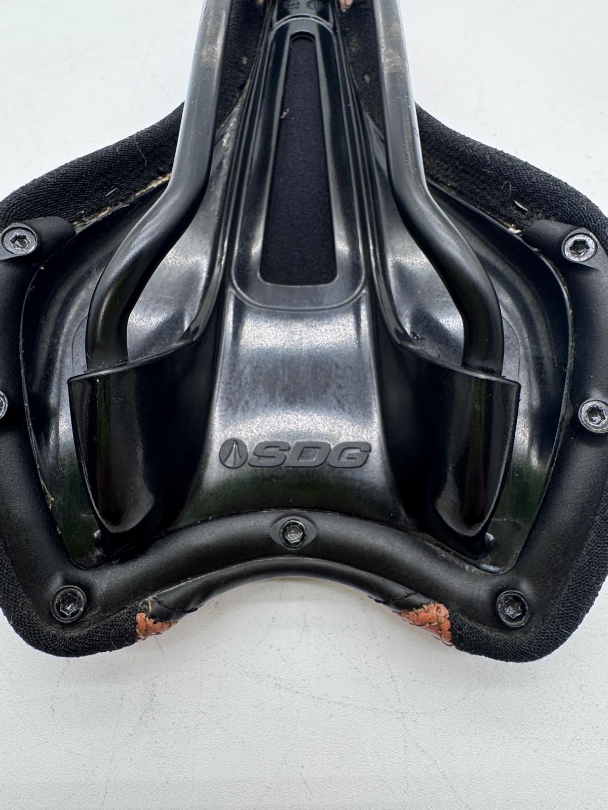 Brown SDG Saddle Sensus