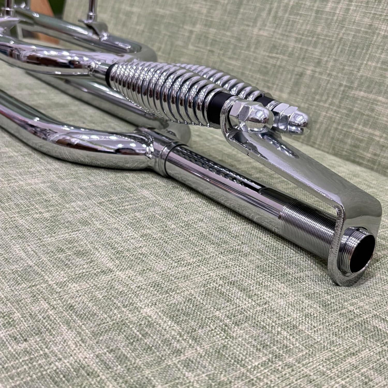 CDHPOWER 26″ Springer Fork 1″ Threaded Bicycle Fork Dual Spring Classical Fork