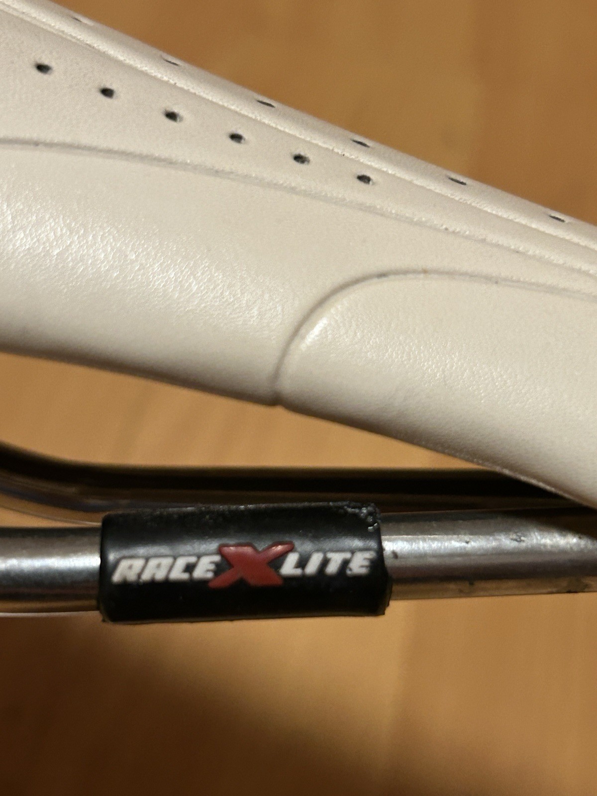 Bontrager Race X Lite Saddle, White, Road Bike, Titanium Rails Ti 220g 135mm
