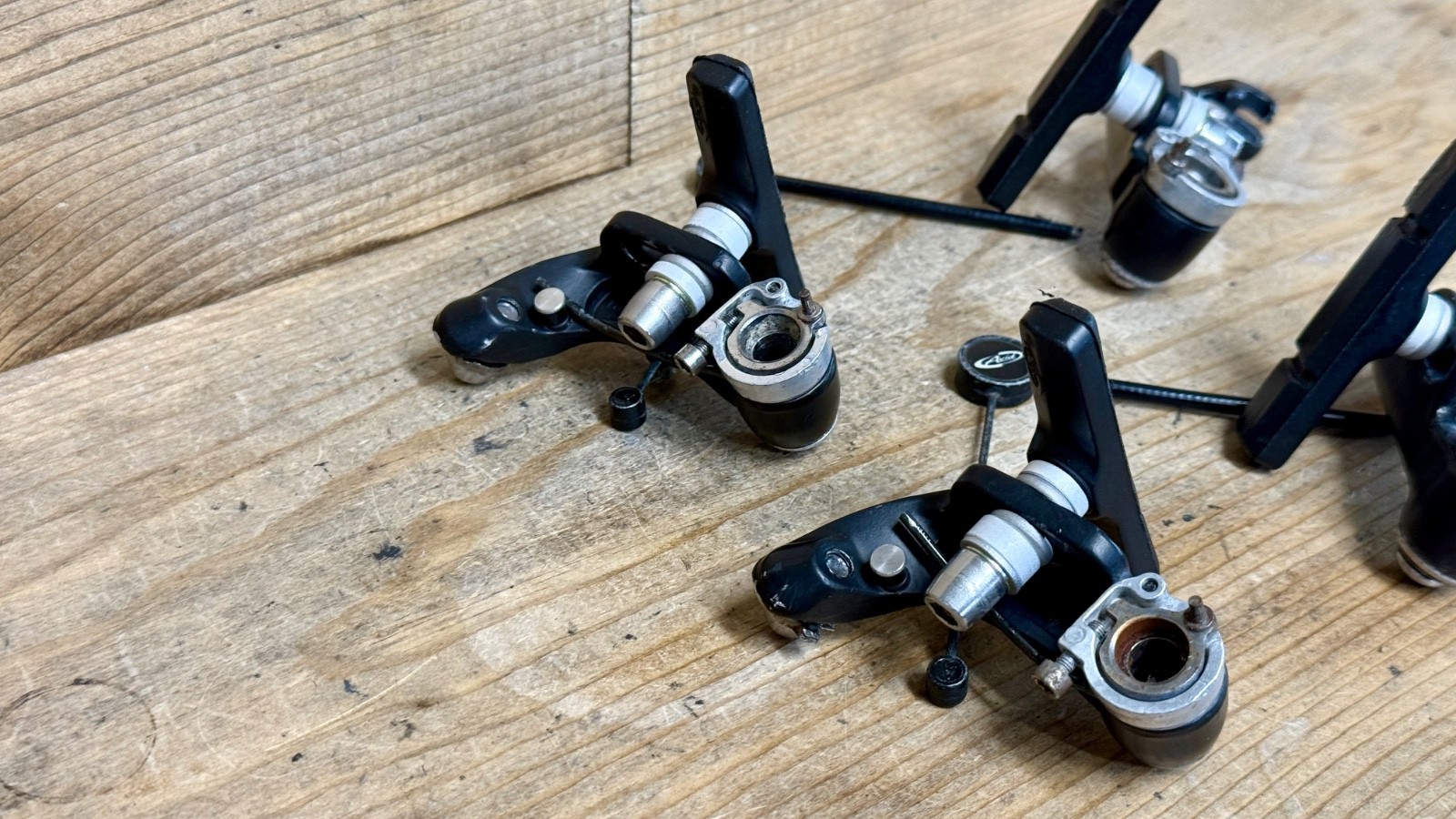 Avid Shorty 4 Canti Cantilever Brake Set w/ Bridge Wire