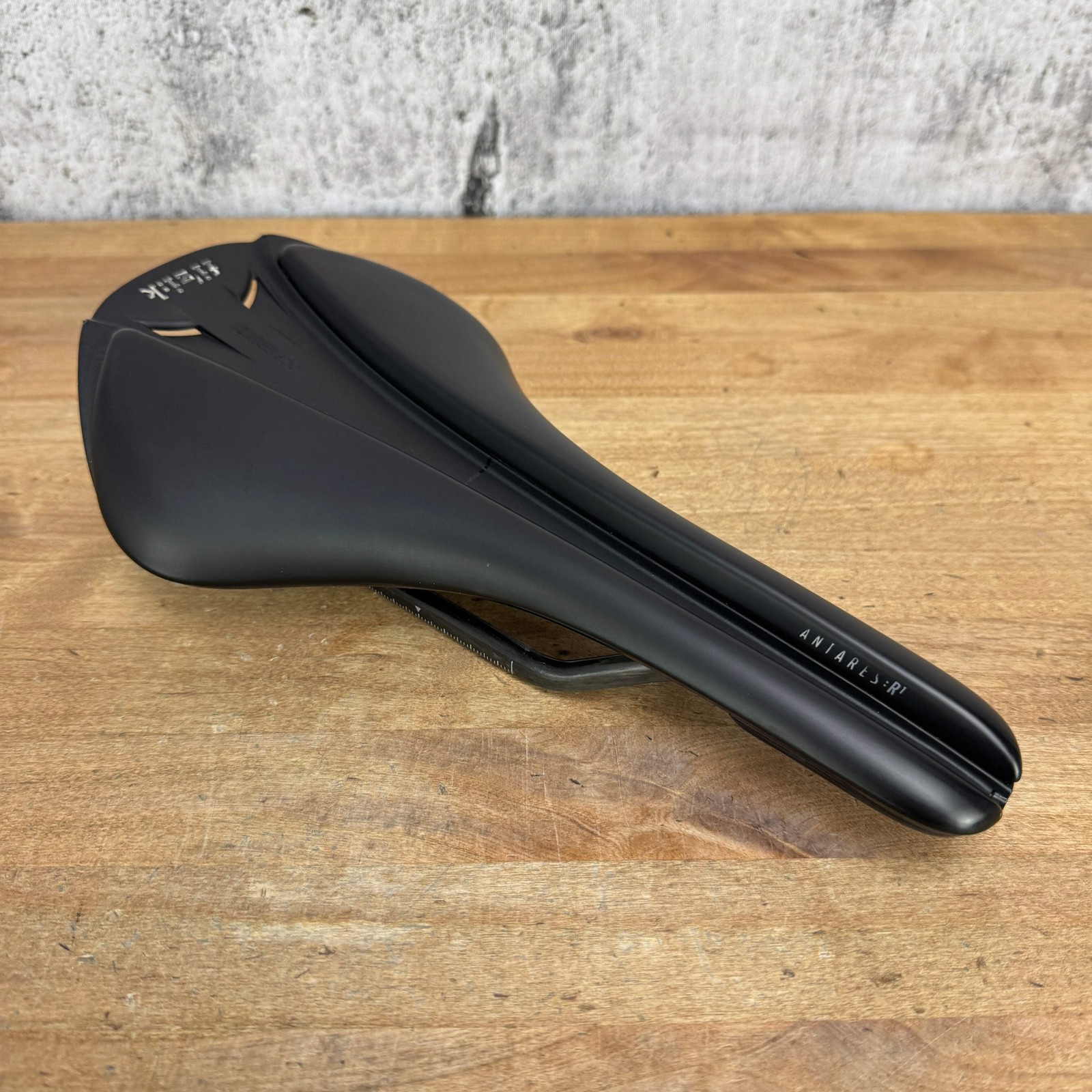 Low Mile! Fizik Antares R1 Versus Evo 139mm 7x9mm Carbon Rails Bike Saddle 172g