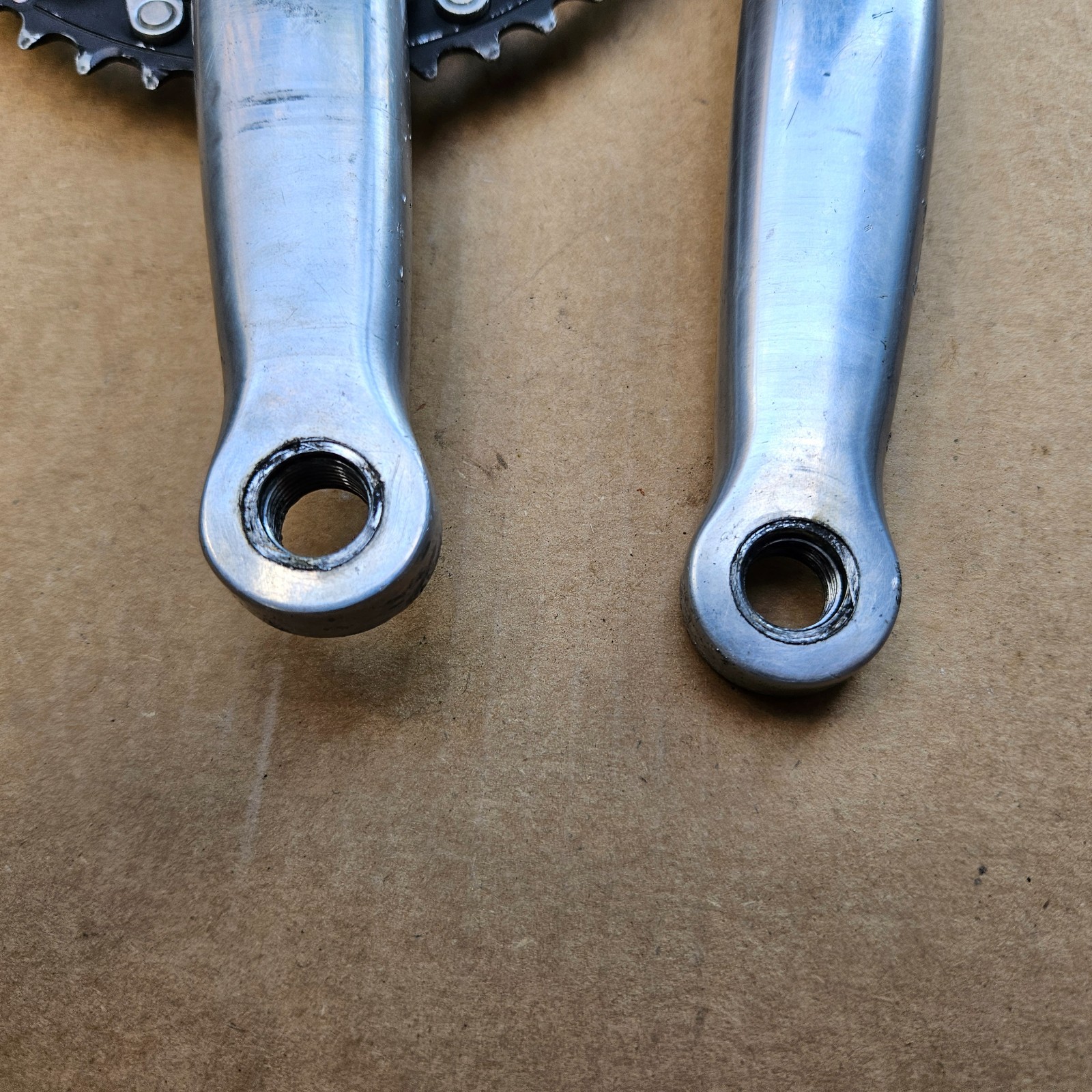 Shimano Deore LX 175mm Triple Crankset FC-M569 44/32/22 Square Taper 104/64 BCD