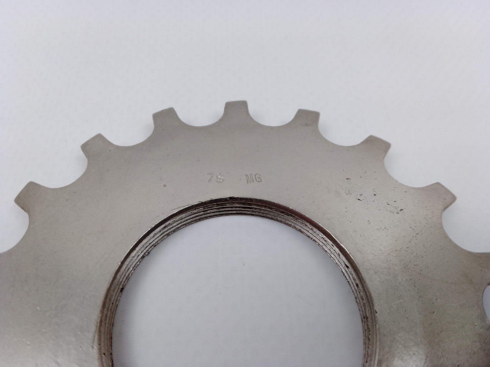 NOS Shimano 600 CS-6400 7S UG Uniglide Cassette End Sprocket 18T Threaded Cog