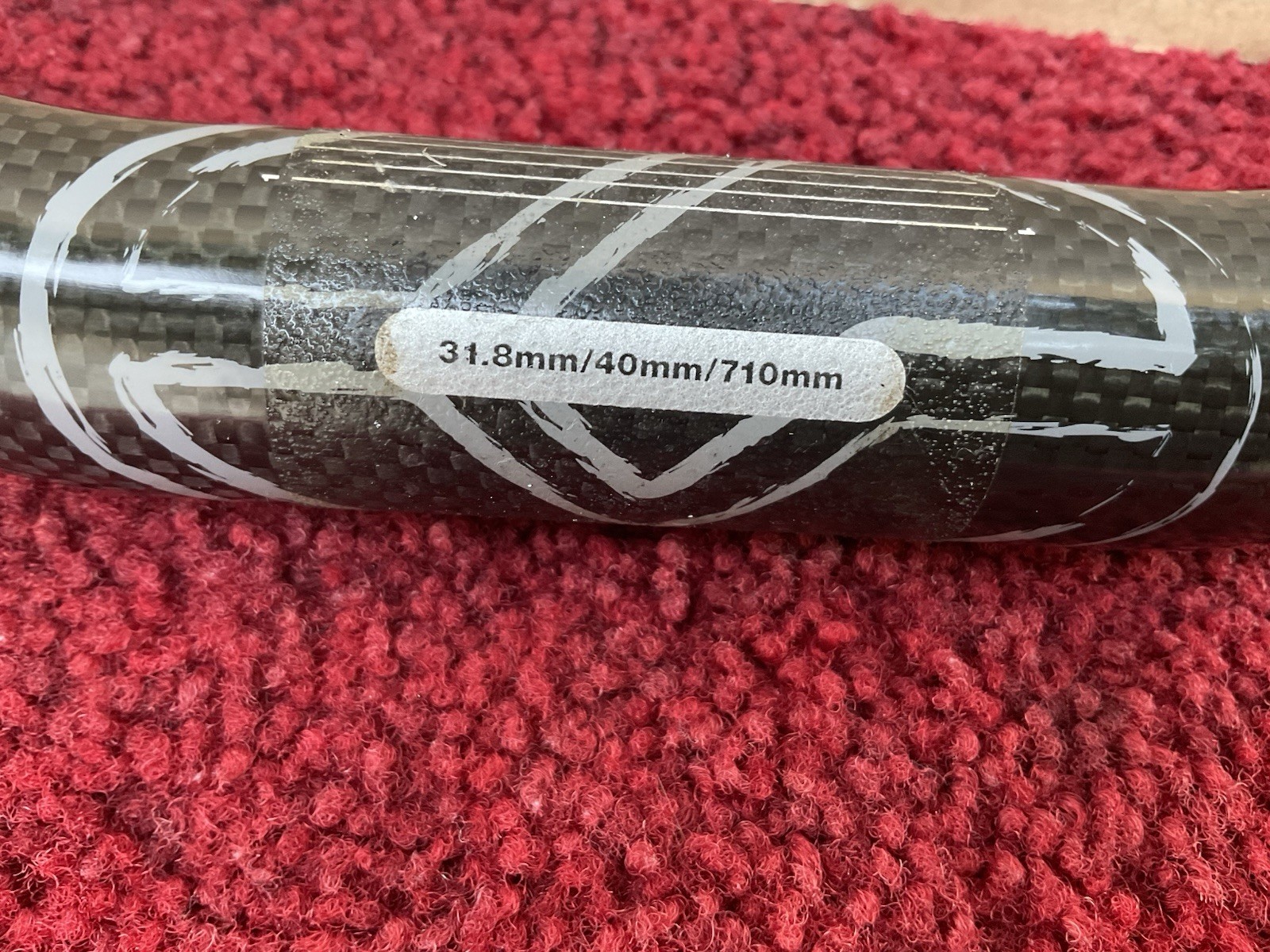 gravity carbon bicycle bar 31.8mm / 40mm / 710mm In Nice Condition