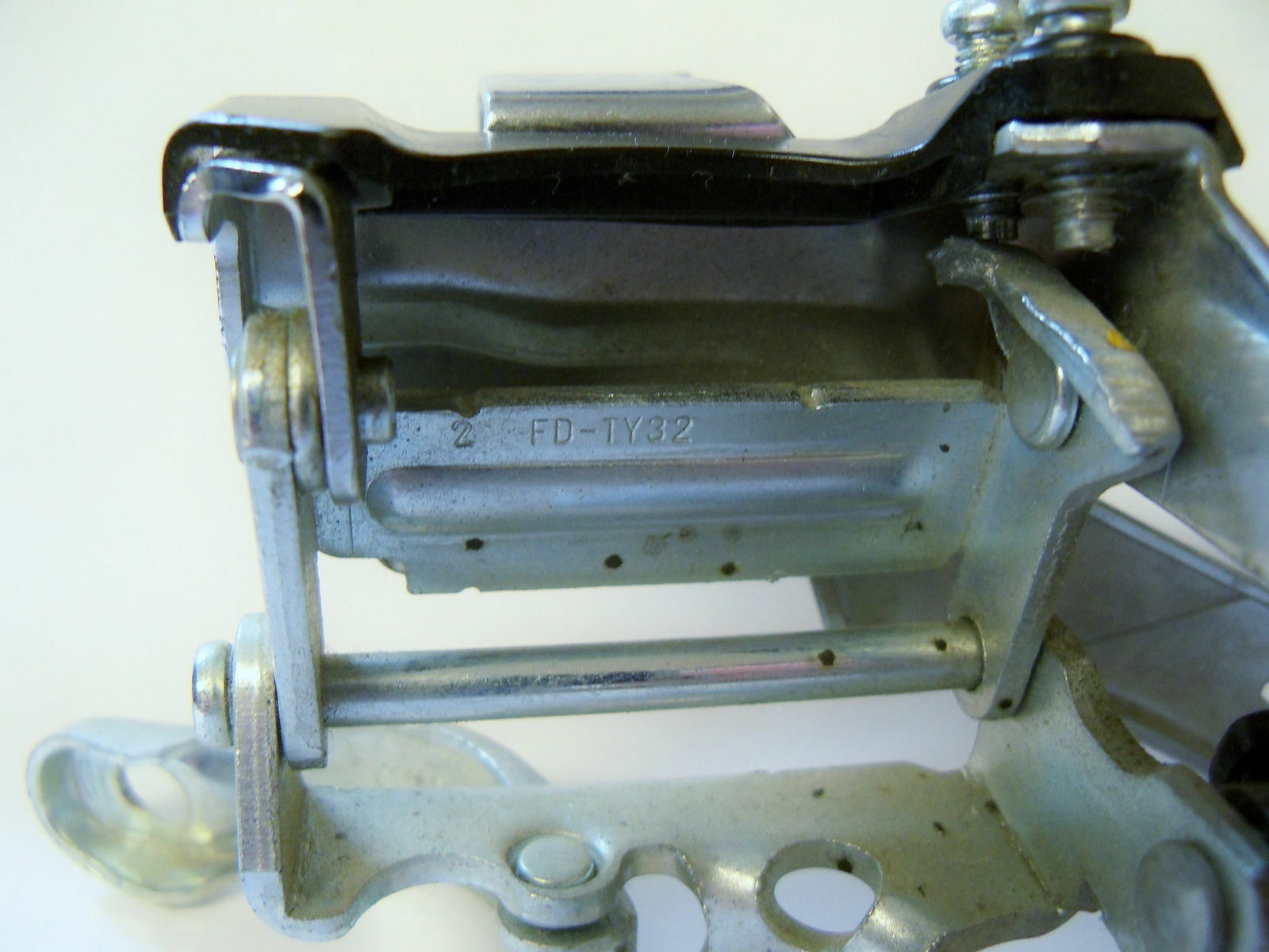 SHIMANO FD-TY32 FRONT DERAILLEUR BICYCLE BIKE PARTS 10