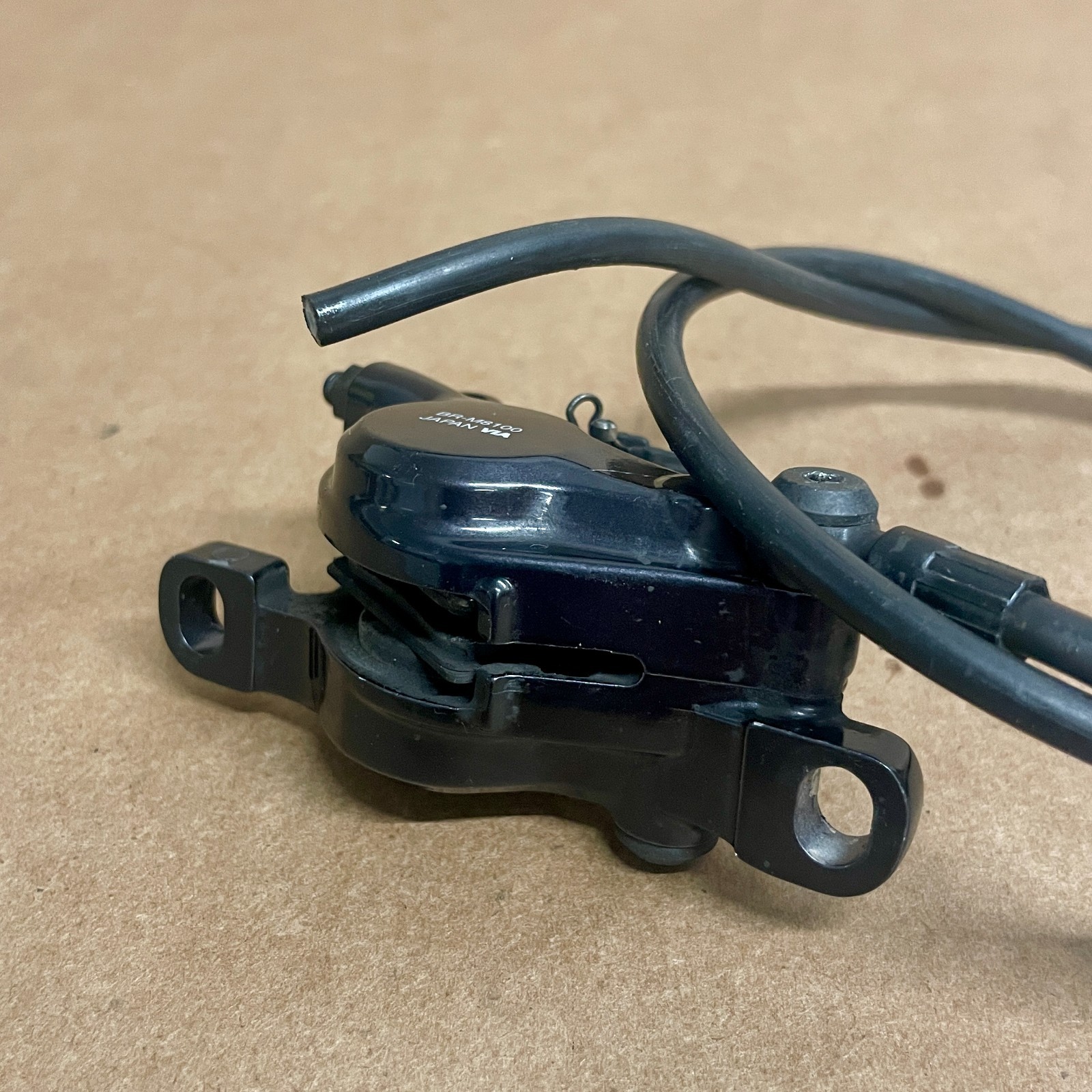 Shimano Deore XT BR-M8100 Post Mount Hydraulic Brake Caliper 2 Piston Caliper