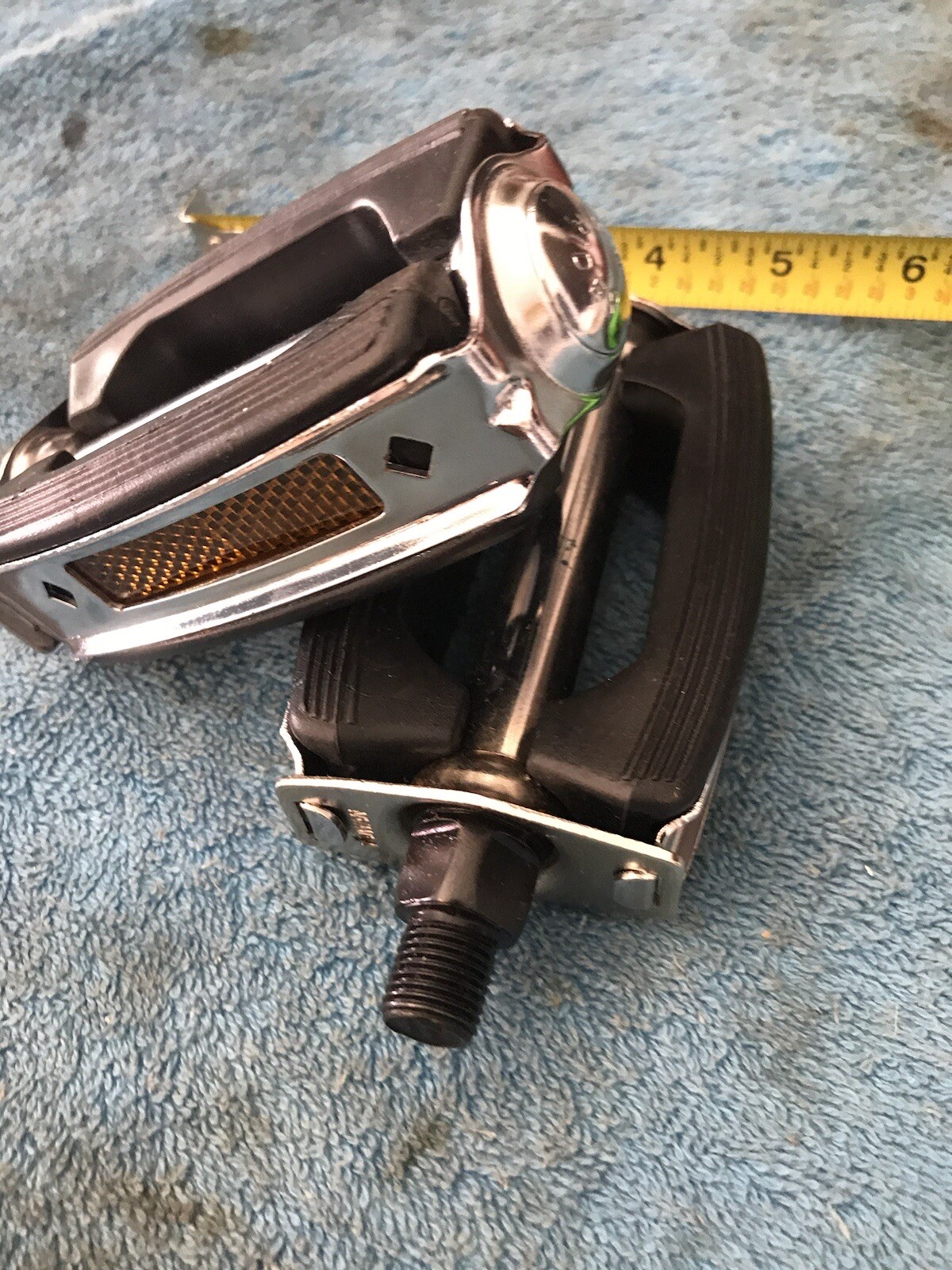 Classic bow rubber block bicycle cruiser vintage-style pedals 1/2″ BLACK/SILVER