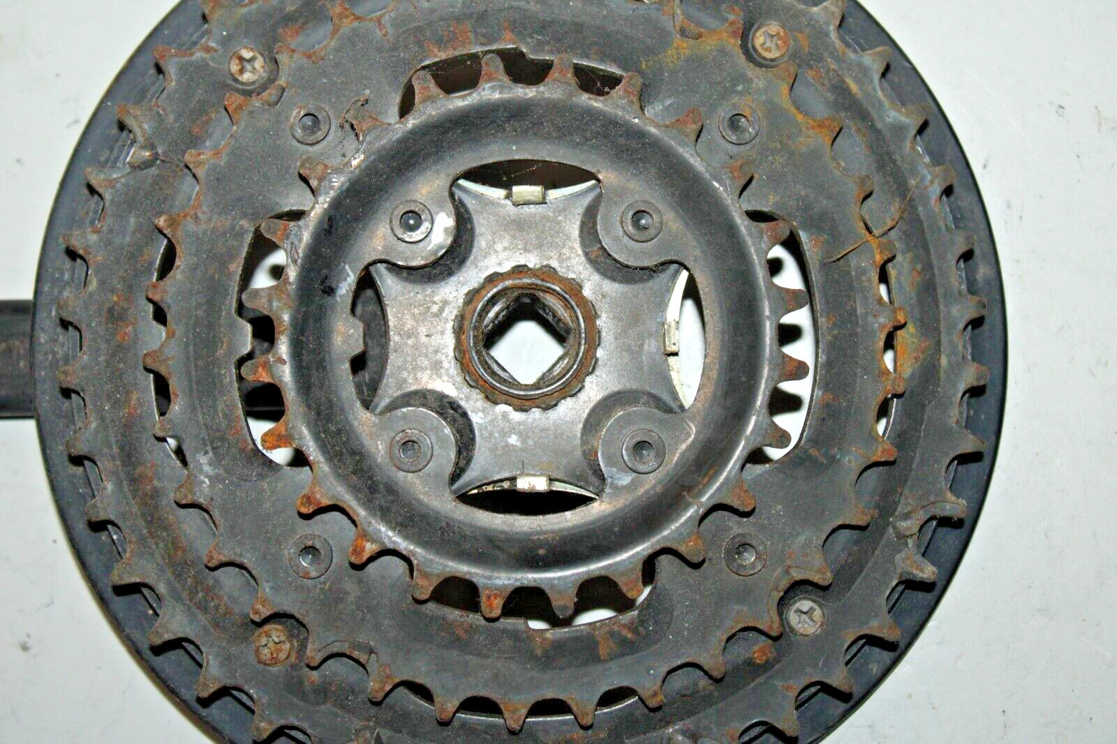 HDL152 Triple Drive Crank Arm Black 152mm 42/34/24T Riveted Square USA Shipper