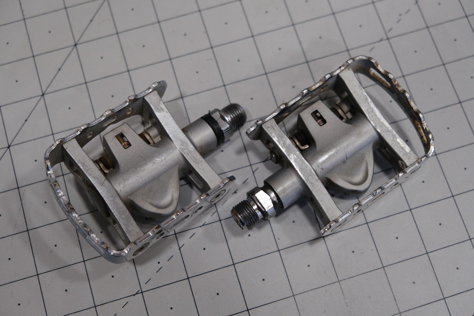 Shimano PD-M324 Dual Sided Clipless Pedals Flat Touring Mountain