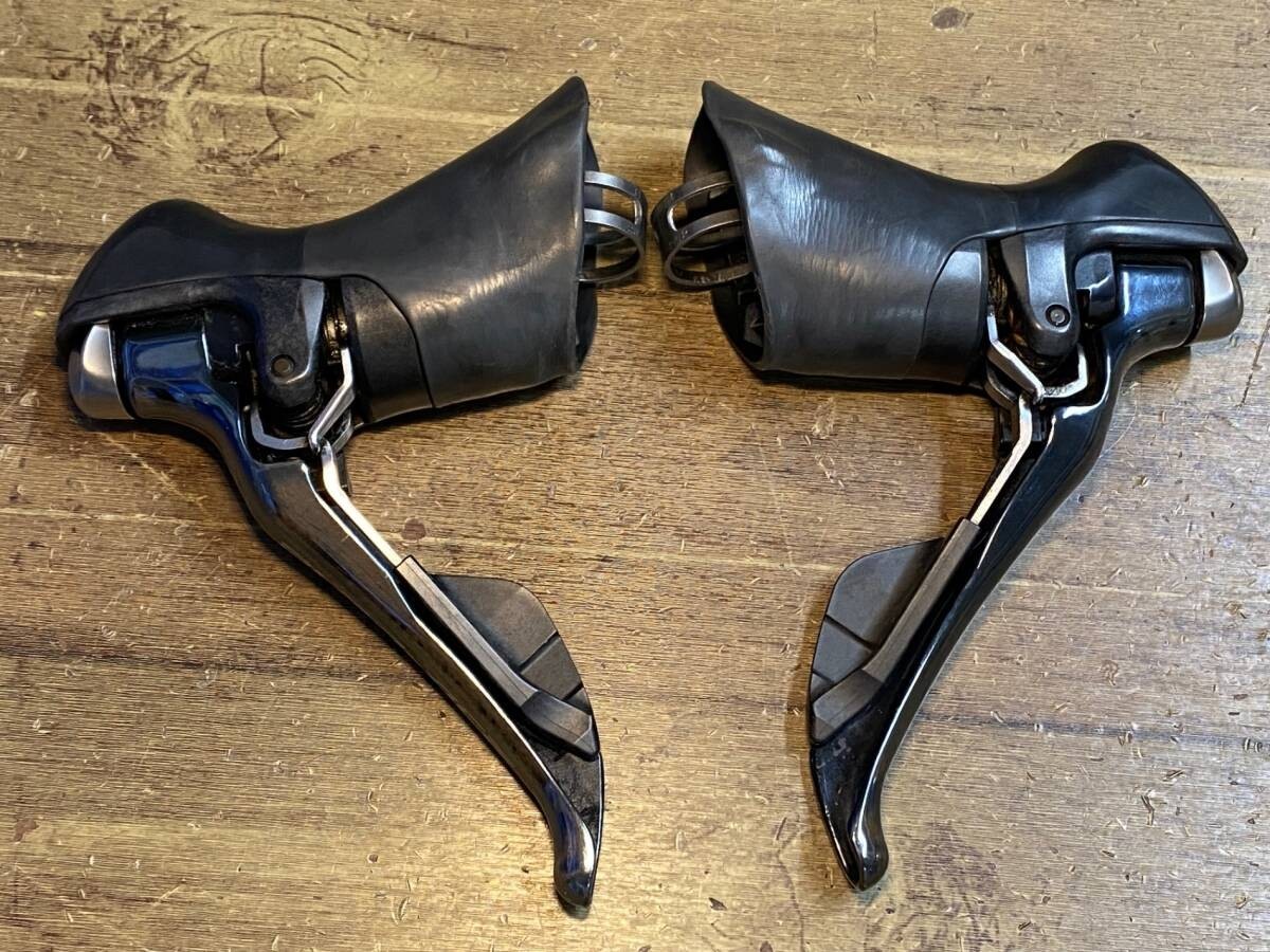 Shimano Dura-Ace ST-9001 STI Levers (2×11-Speed)