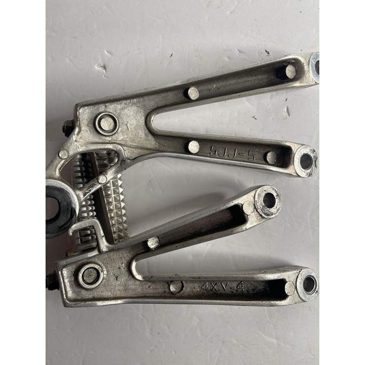 OEM Yamaha BOTH Front Footrest Bracket Peg 1999 4xv-4 & 5JJ-5
