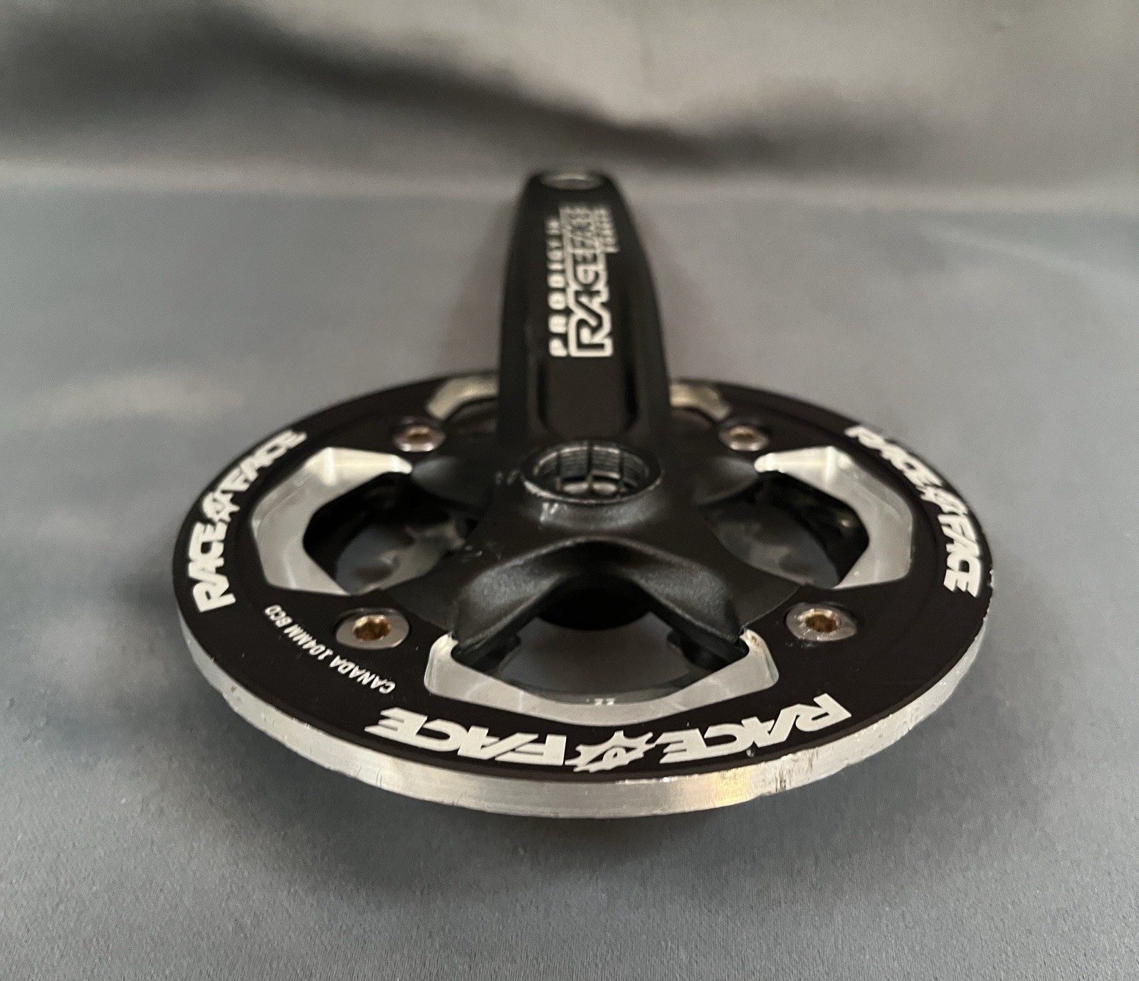 Race Face Prodigy DH MTB Crankset ISIS 175mm 32/22T 104/64mm BCD w/ Bashguard