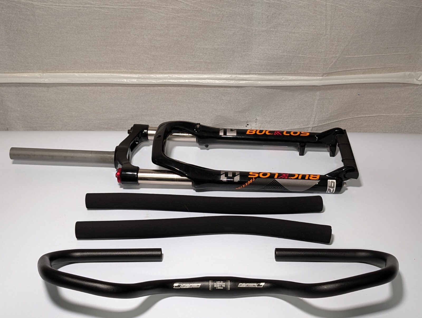 Bucklos 26″ Suspension Fork & FMF Padded Butterfly 31.8″ Handlebars