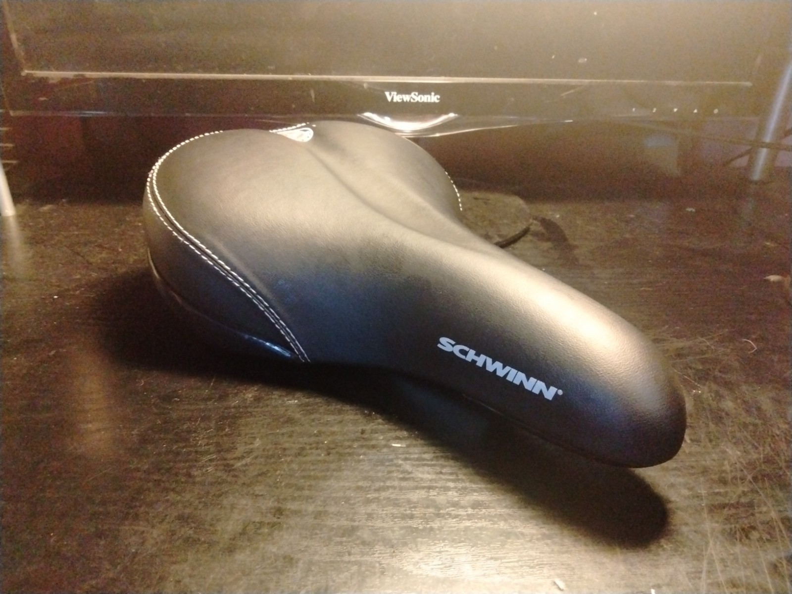 Schwinn Quality Cruiser Bike Seat – Small Logo – Pristine!