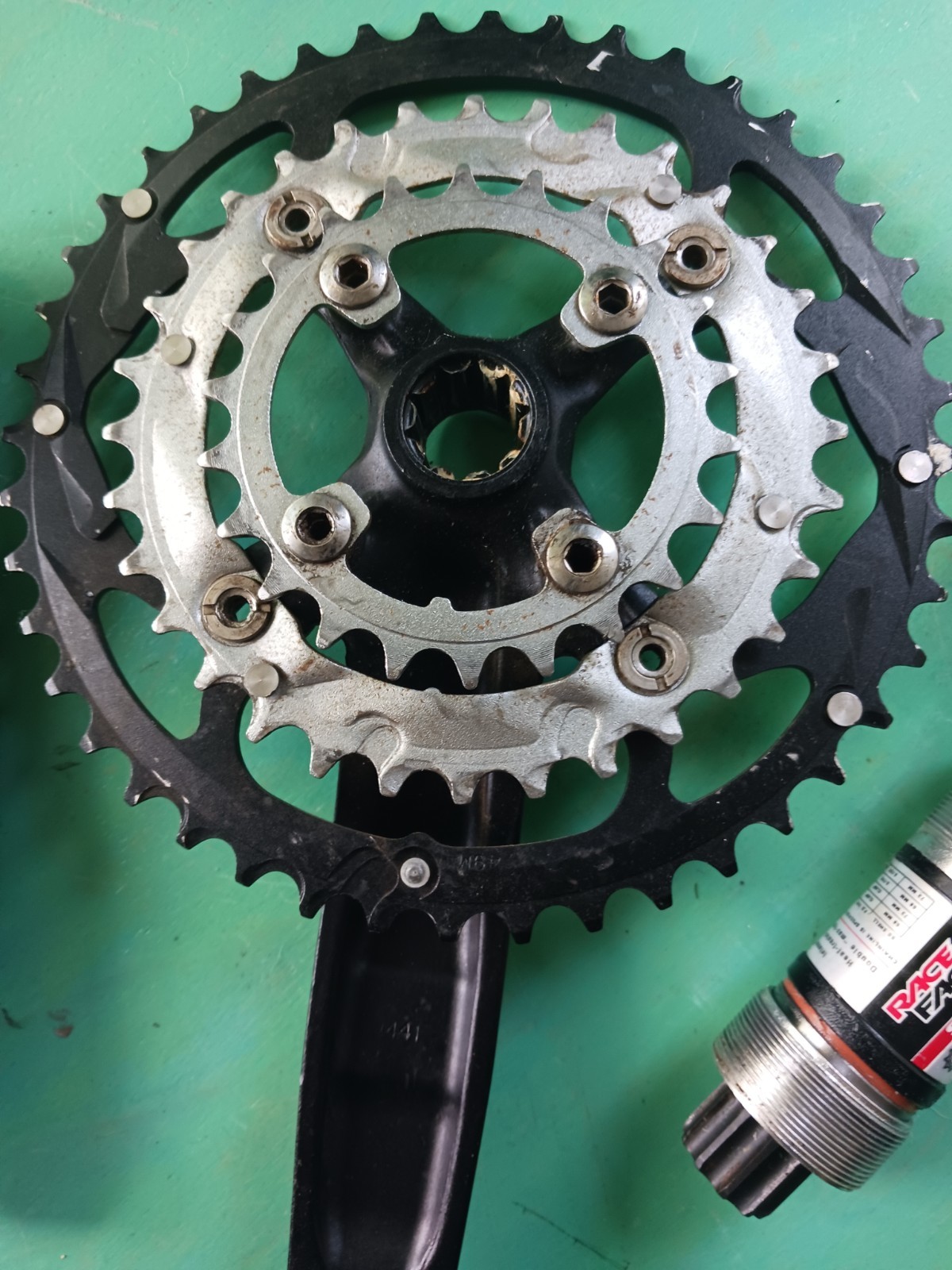 Race Face Ride XC MTB Crankset Triple 175m Bottom Bracket Eng 113mm ISISm