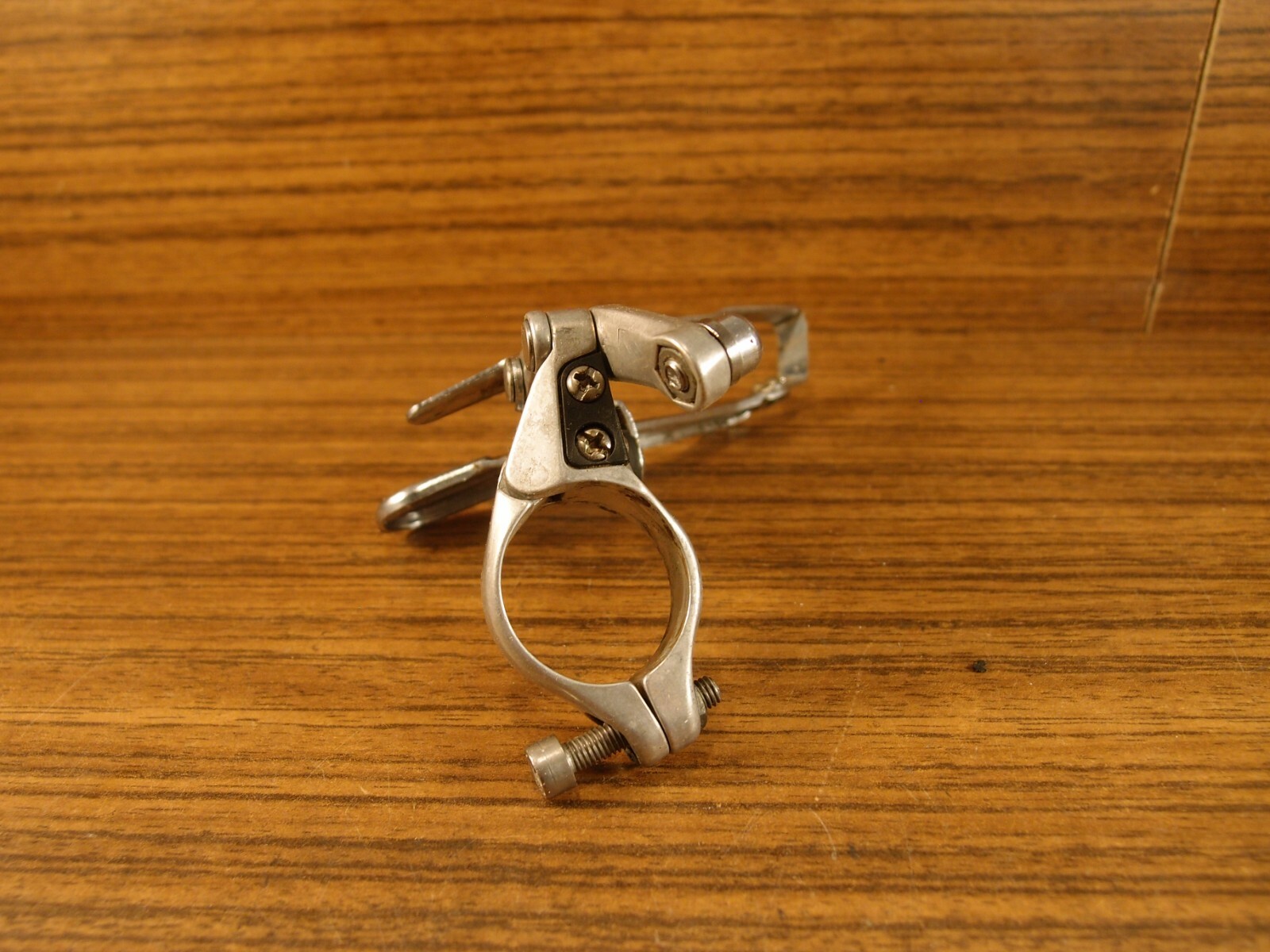1987 MTB front derailleur Shimano Deore Alpine FD-MT60 VIA Japan bottom 28.6 mm