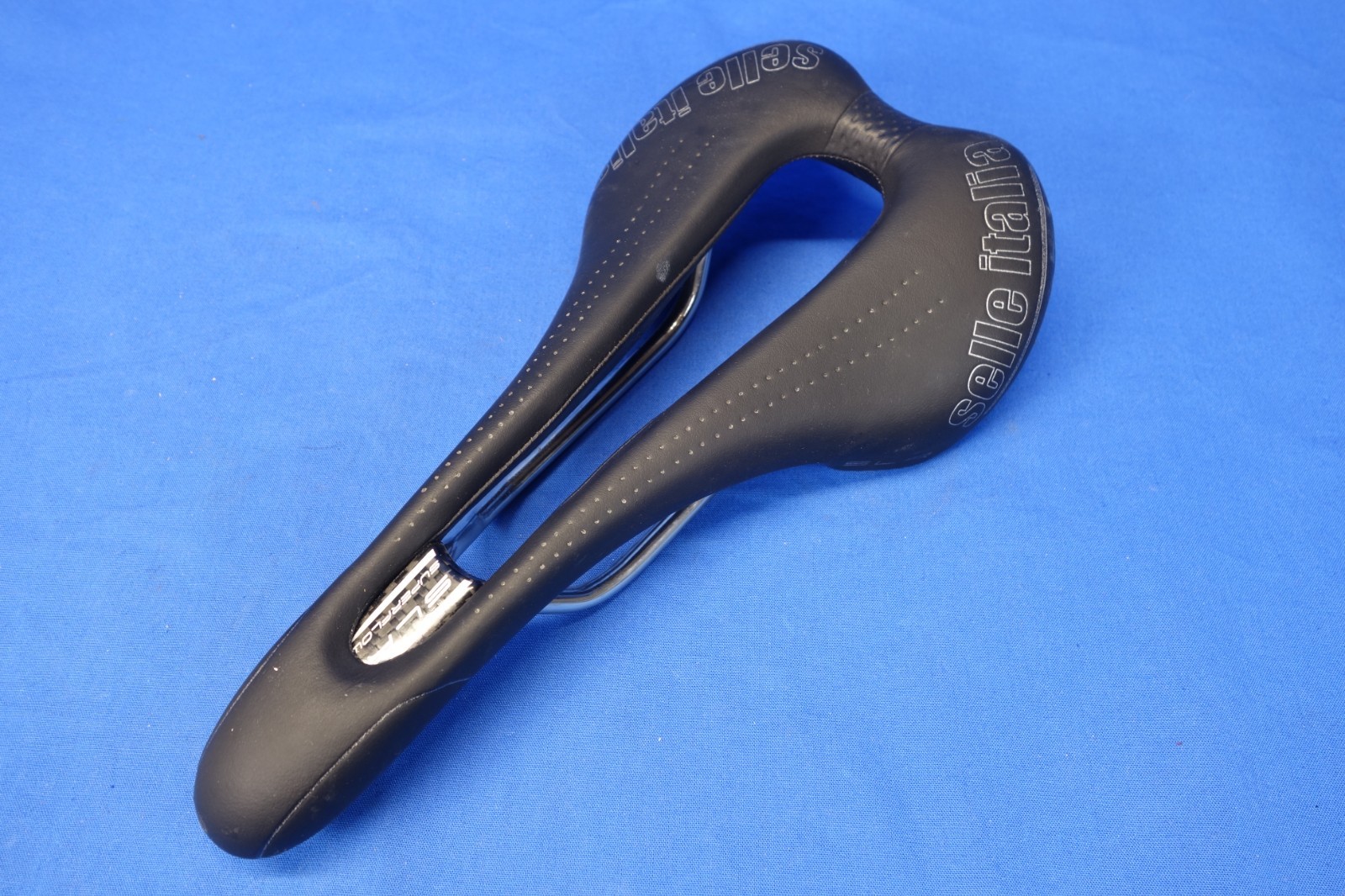 Selle Italia SLR Superflow 145 Width Bike Saddle, Bicycle Seat Titanium Ti Rails