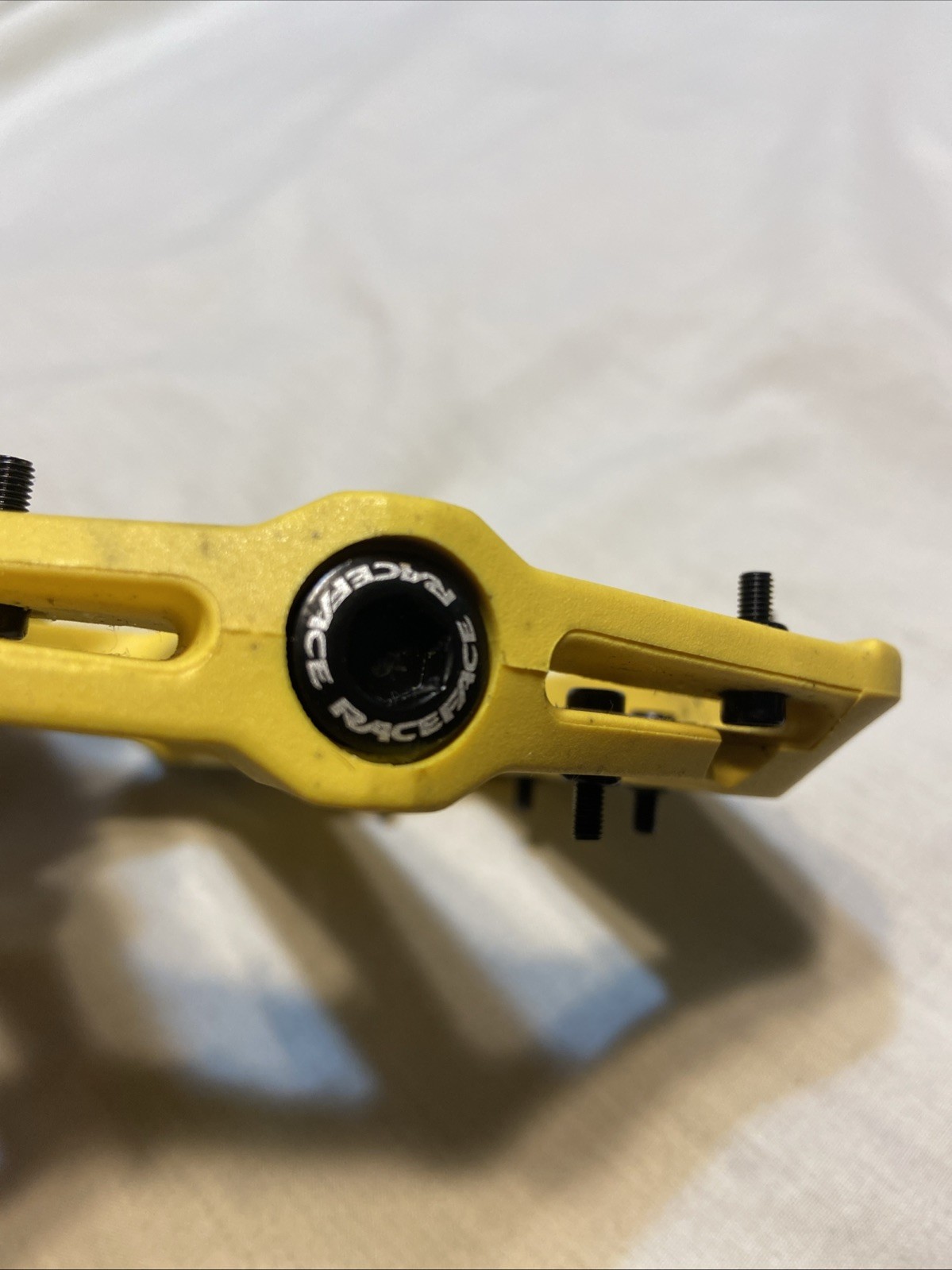 Race Face Chester Composite (R)Pedal (1/2-set ) 9/16″ – Yellow Replacement Pc.