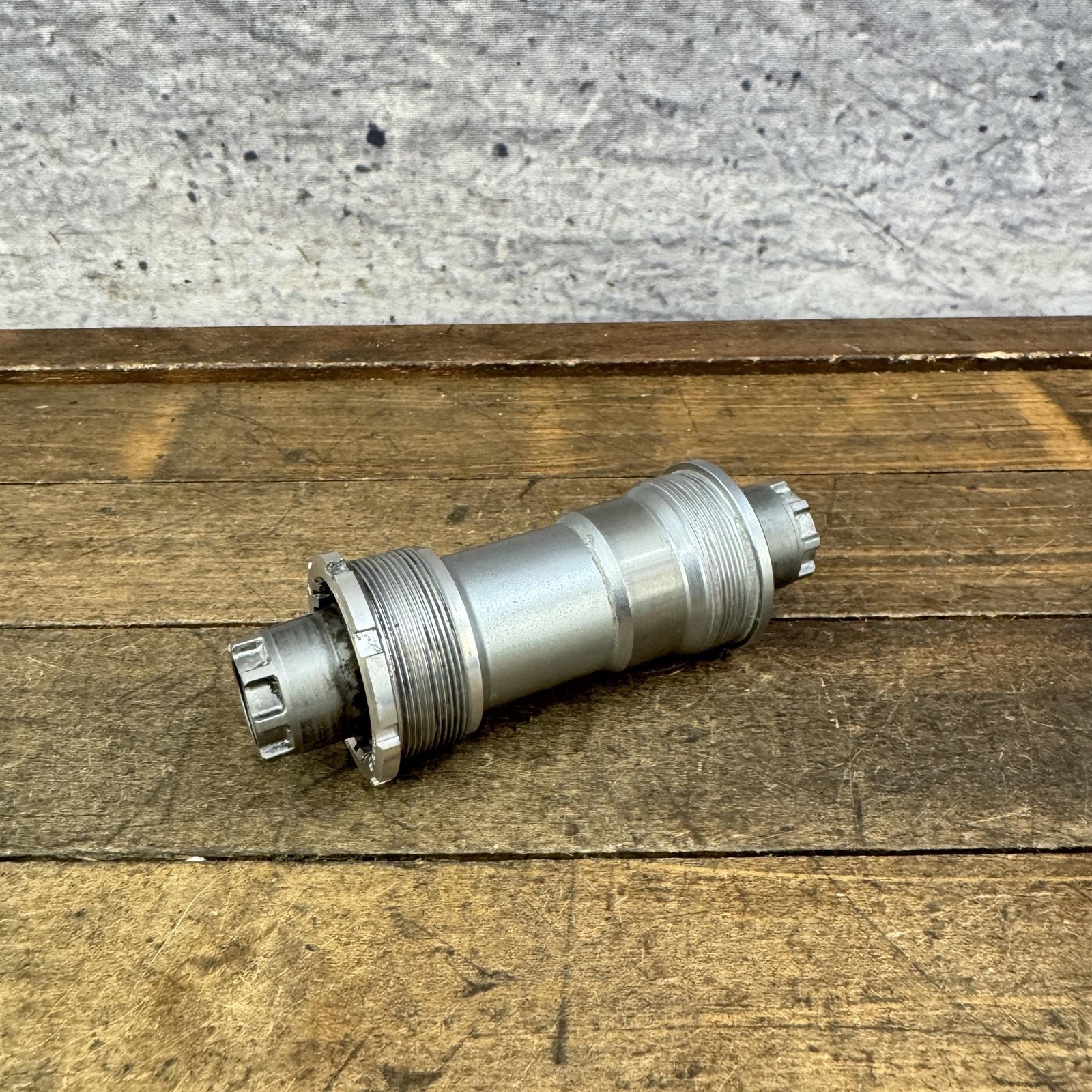 Shimano OCTALINK Bottom Bracket 68mm BSA 109.3mm JIS Square Taper Steel