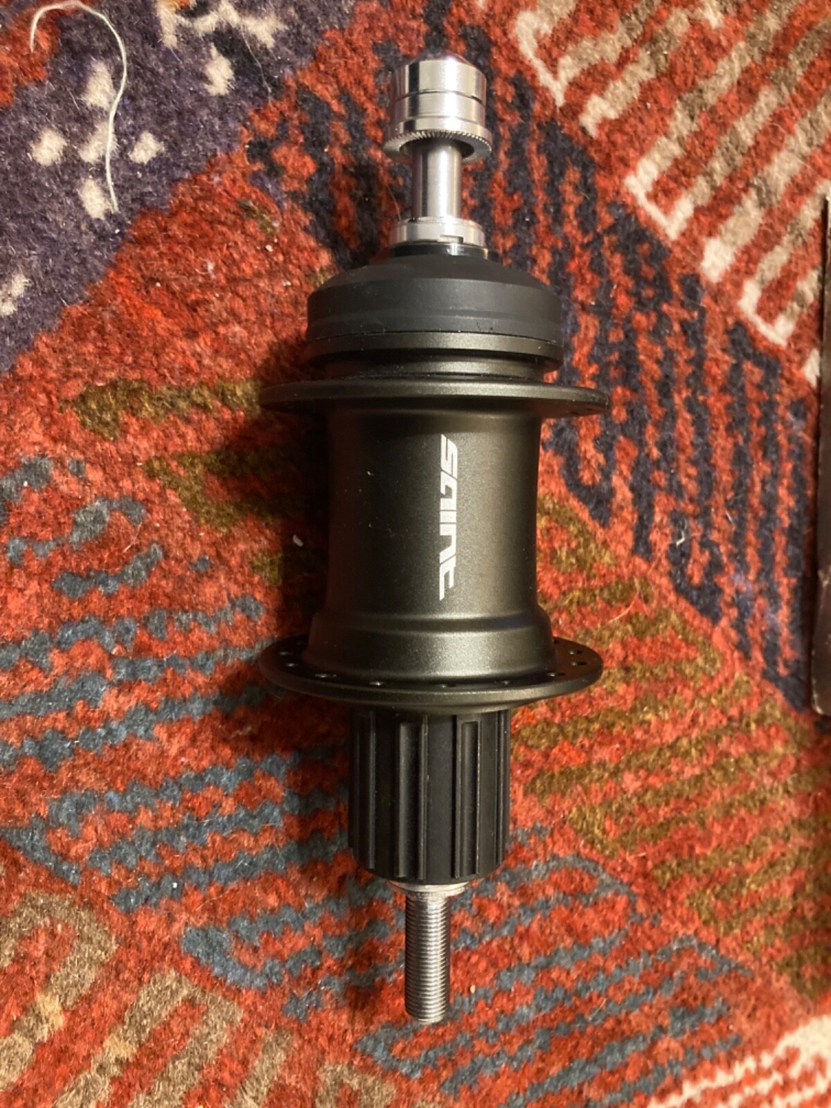 Shimano Saint FH-M800 rear hub and Shimano Saint RD-M800 SGS rear derailleur