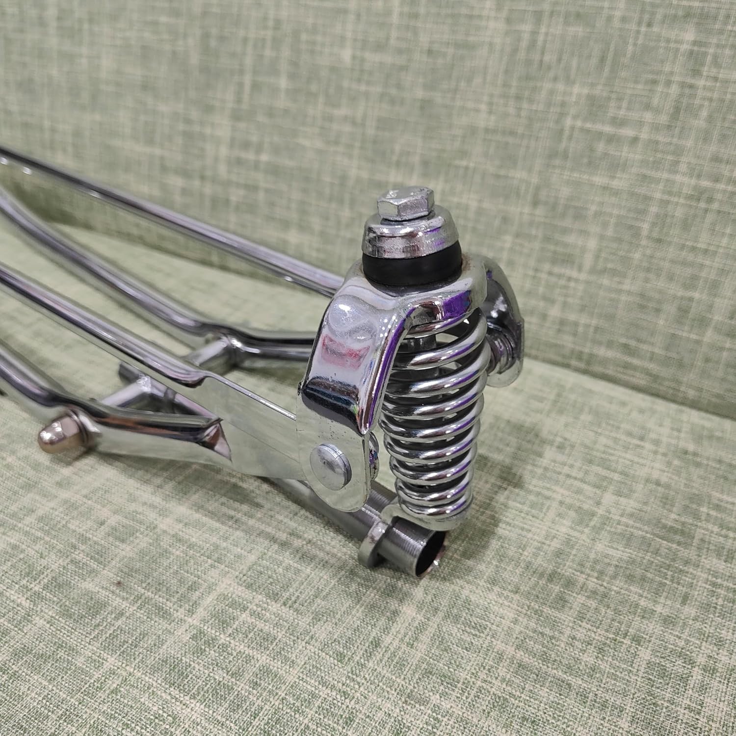 26″ Bicycle Fork 1″ Threaded Springer Suspension Cruiser Bike Fork – Disc Brake