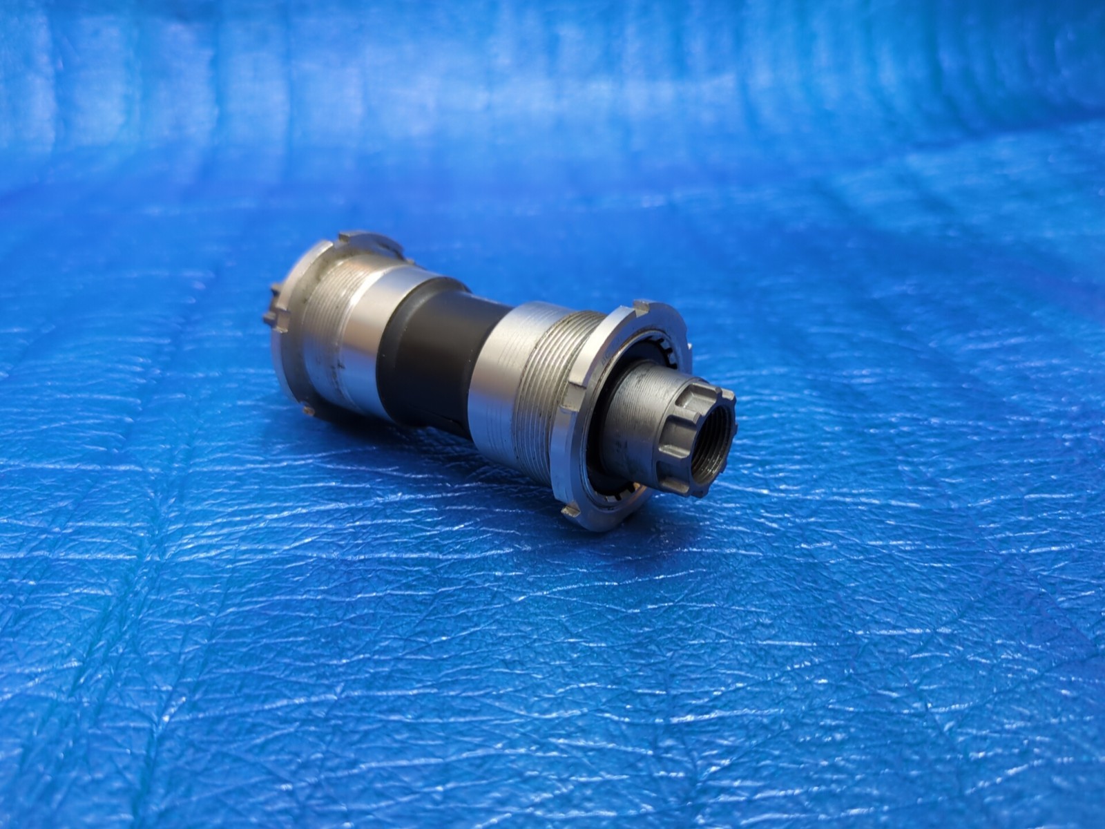 Shimano Dura Ace BB-7700 NJS Bottom Bracket 68mm BSA 109.5mm Fixed Gear Pista