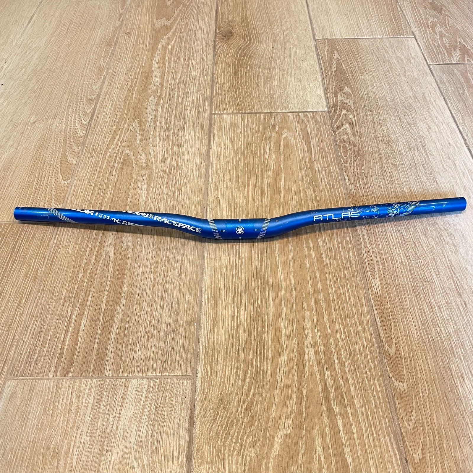 Race Face Atlas MTB Mountain Bike Riser Bar 31.8 x 710mm Blue