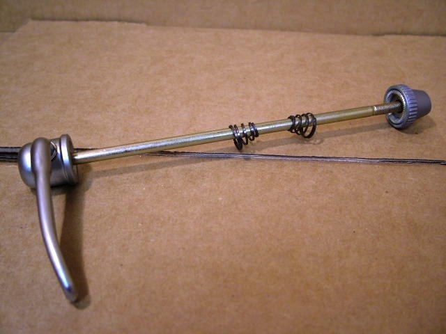 New-Old-Stock Suntour Branded Rear Q/R Skewer