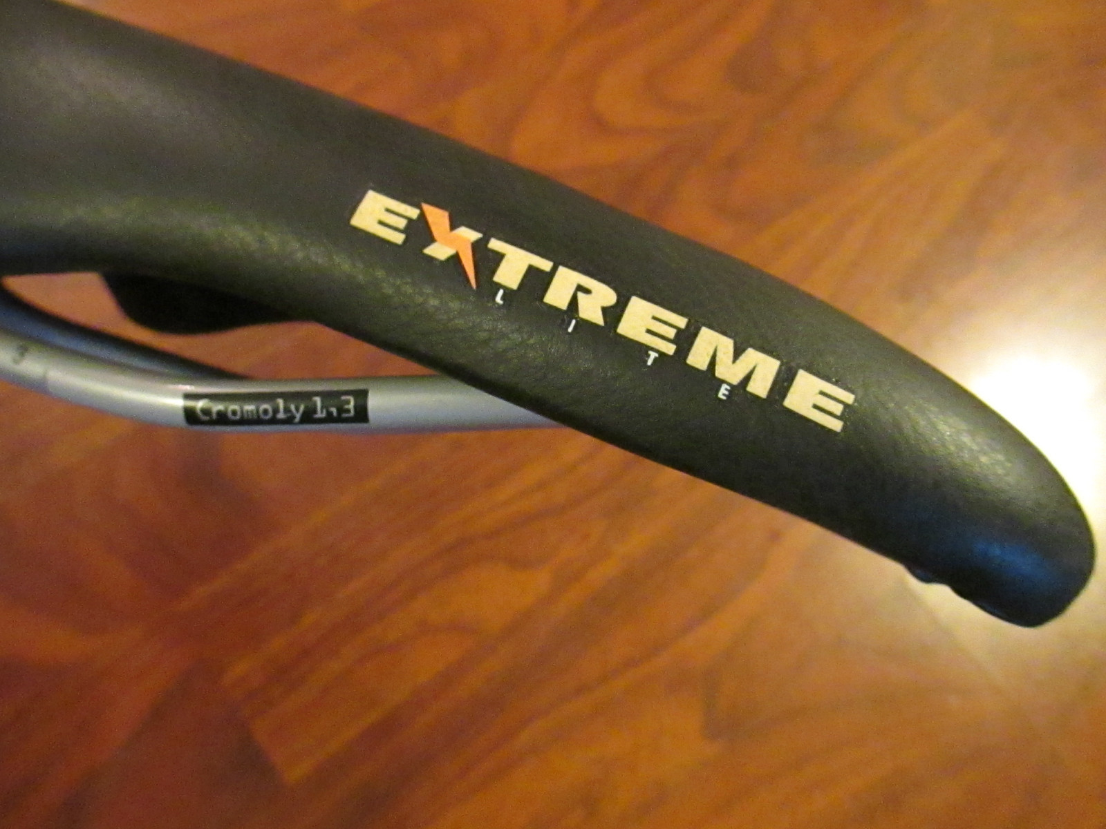 SELLE ROYAL EXTREME LITE RACING SADDLE 139MM WIDE