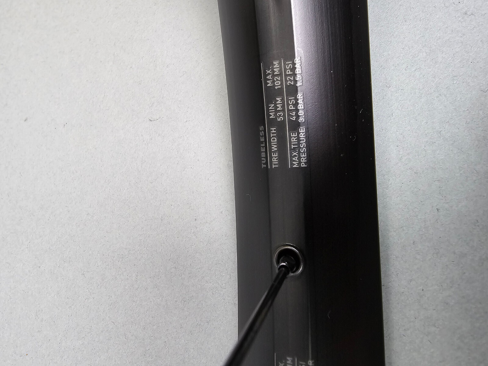 NEW DT Swiss Wheel H 1900 SPLINE 29″ 622x35mm Black Rim