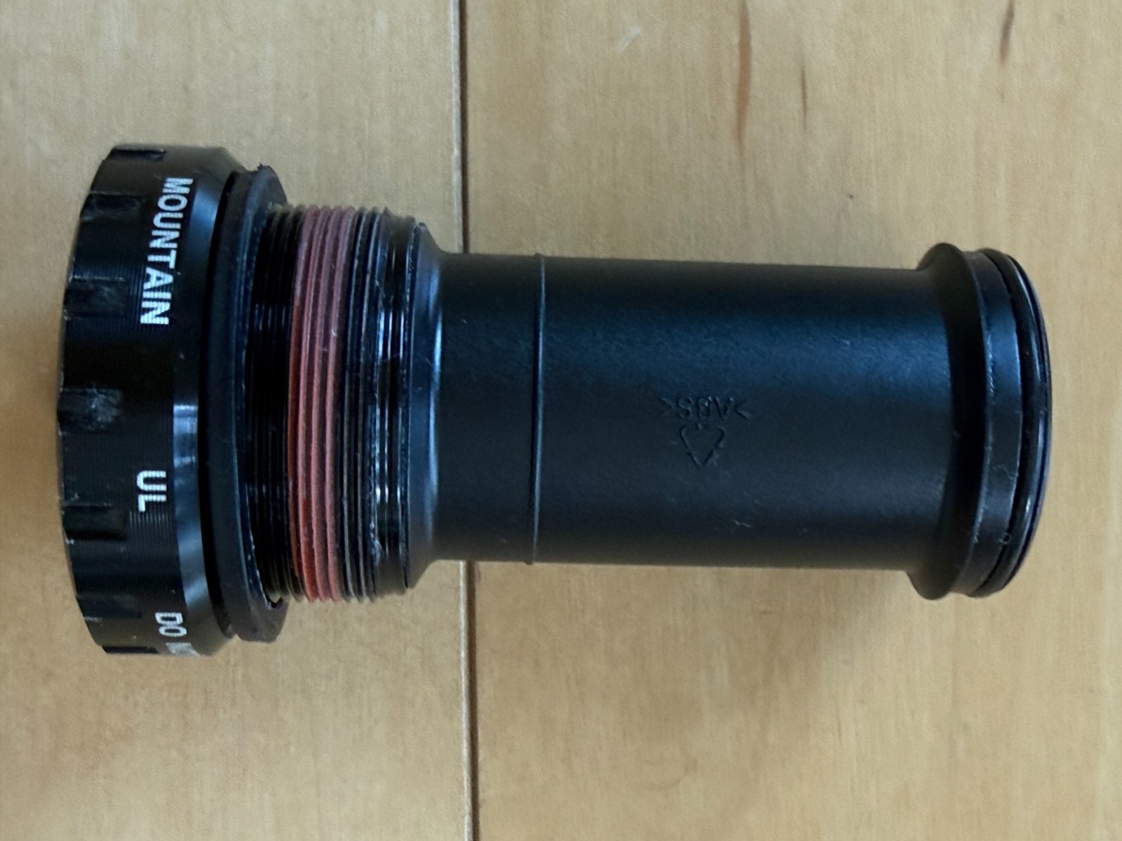 Shimano BB-MT501 Threaded Bottom Bracket 68/73 mm Shell Width