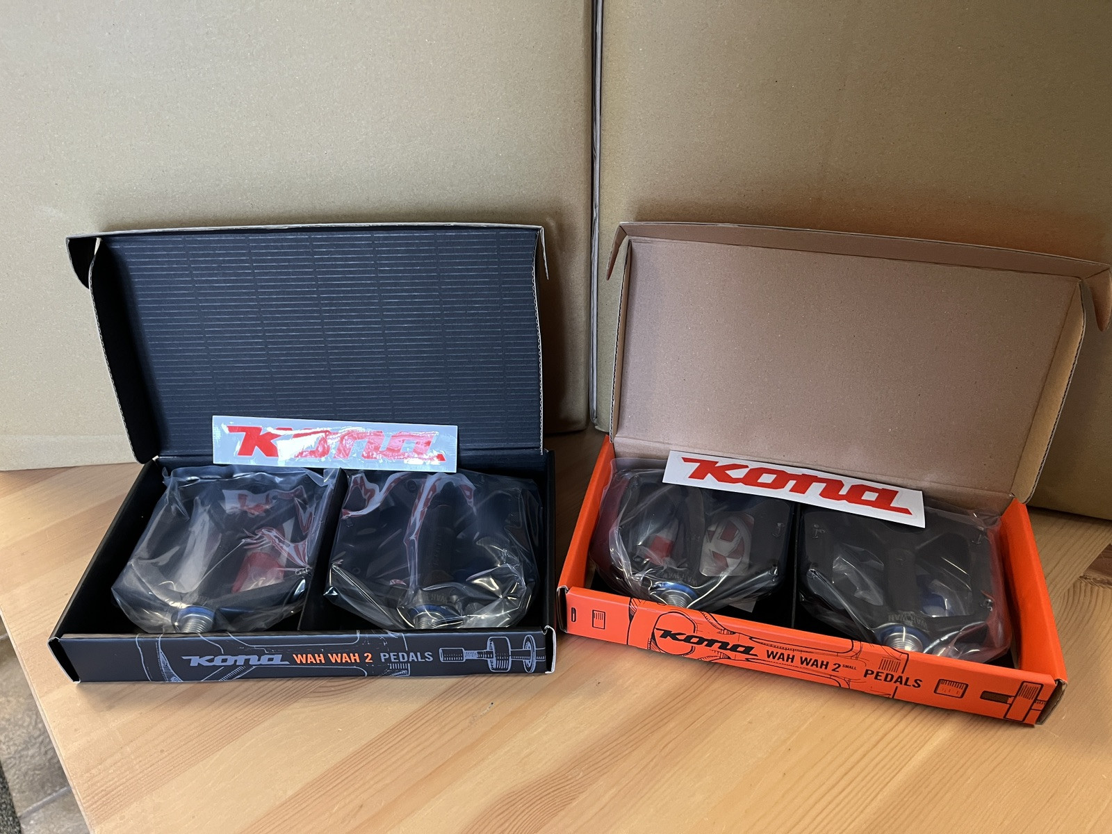 Kona Wah Wah Composite small and large pedal package. Pair of each in black