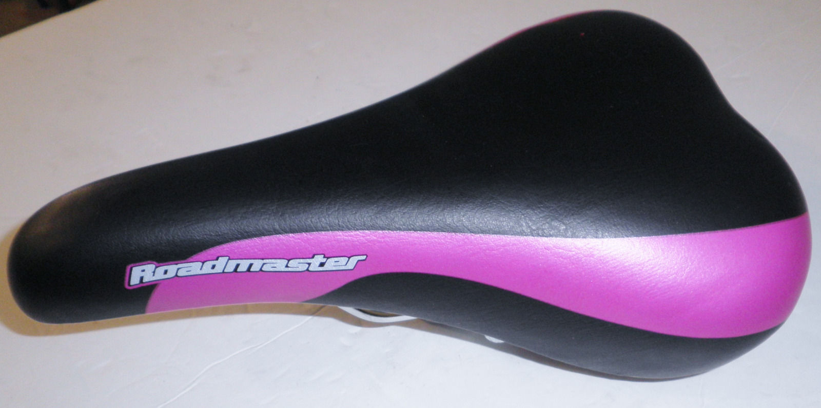 ROADMASTER WOMEN’S BLACK/PINK BICYCLE SEAT/SADDLE PARTS 673