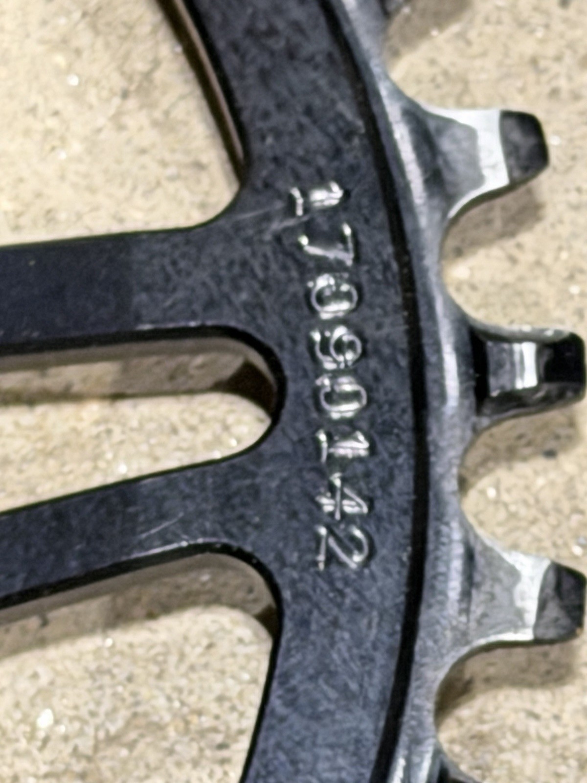 Wolf Tooth Oval Chainring SOM 42t direct mount SRAM 3 bolt