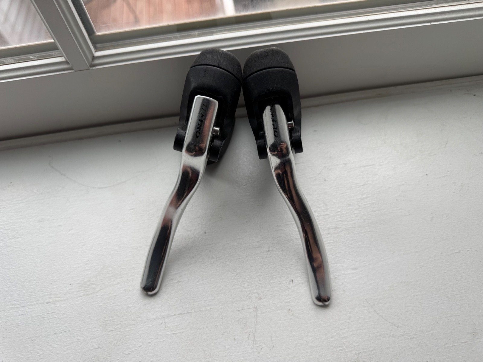 Tektro RL340 Aero Brake Levers Drop Bar Road Black 23.8 24.2 mm A6