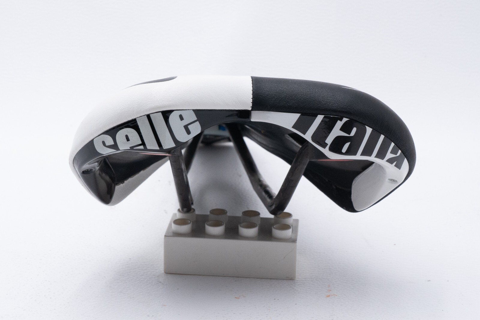 NOS SELLE ITALIA TURBOMATIC CARBON BLACK VINTAGE SADDLE SEAT RACING BIKE OLD