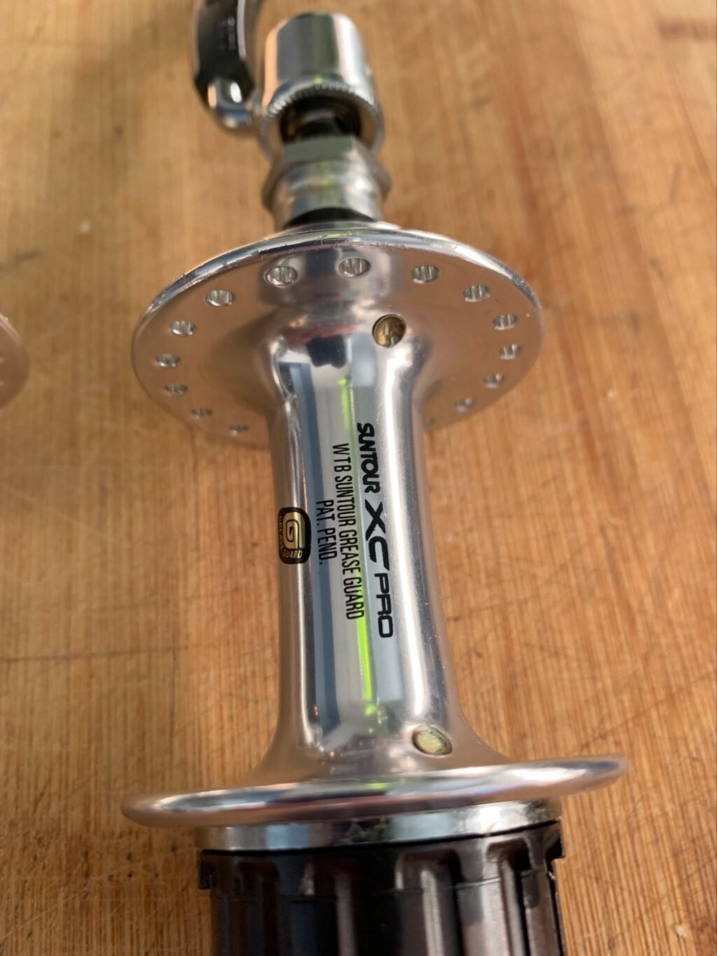 New NOS Suntour XC PRO Wtb Grease Guard hub set 7speed 36 holes quick release