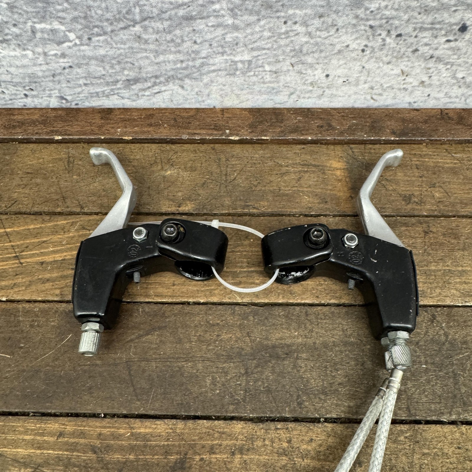 Vintage Mongoose BMX Bike Brake Levers Pair 2-Finger Dual Cables Mid SChool