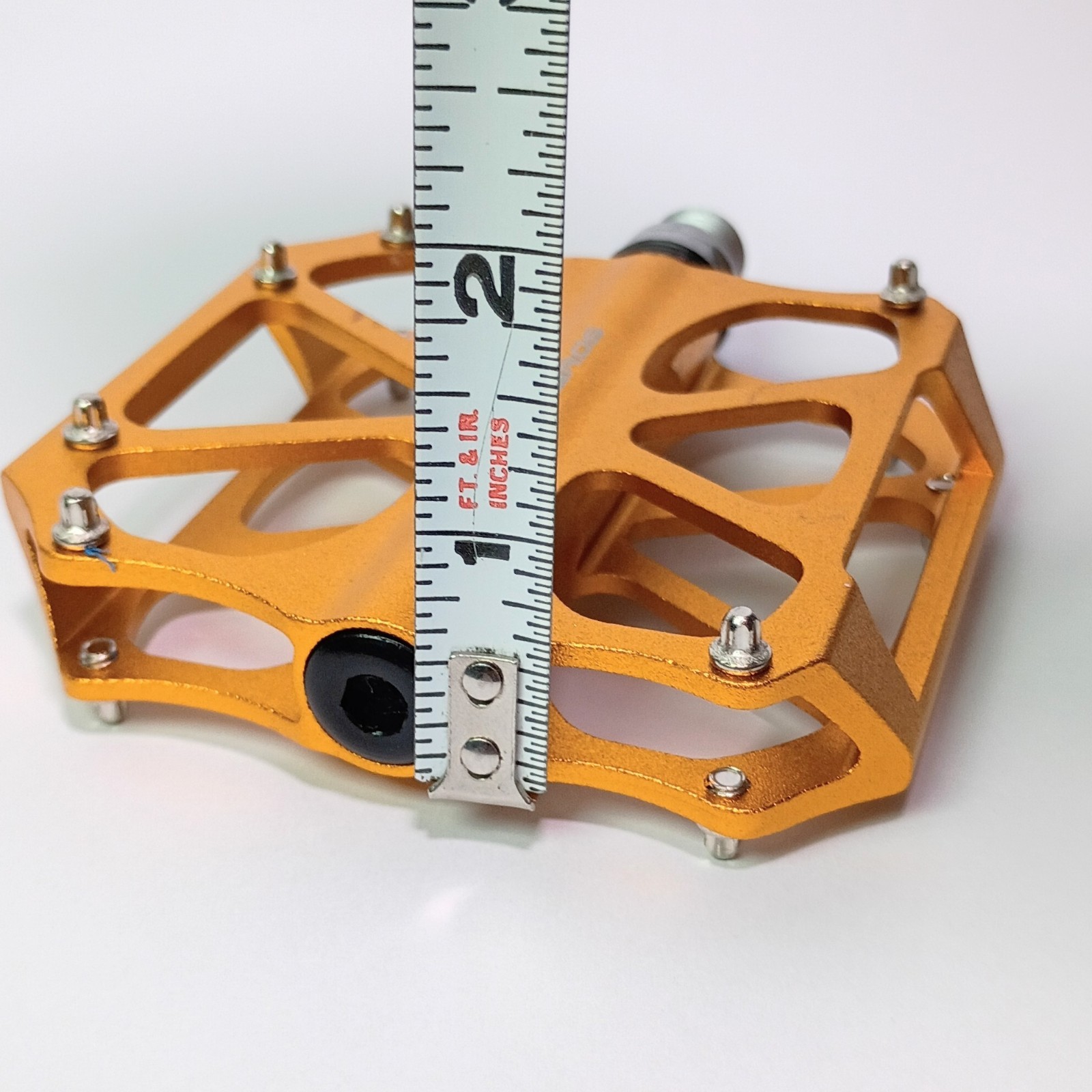ROCKBROS Gold Bike Pedal Aluminum Alloy 9/16″ Anti-slip Pedals 2 Sealed Bearings