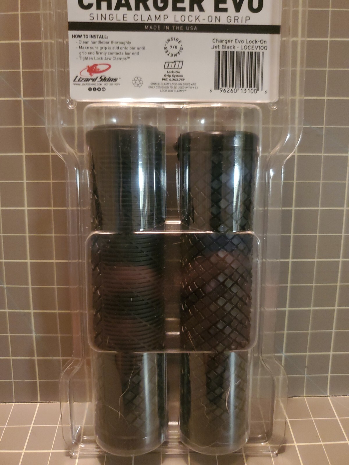 Lizard Skins Charger Evo Lock On Grips Jet Black 136mm
